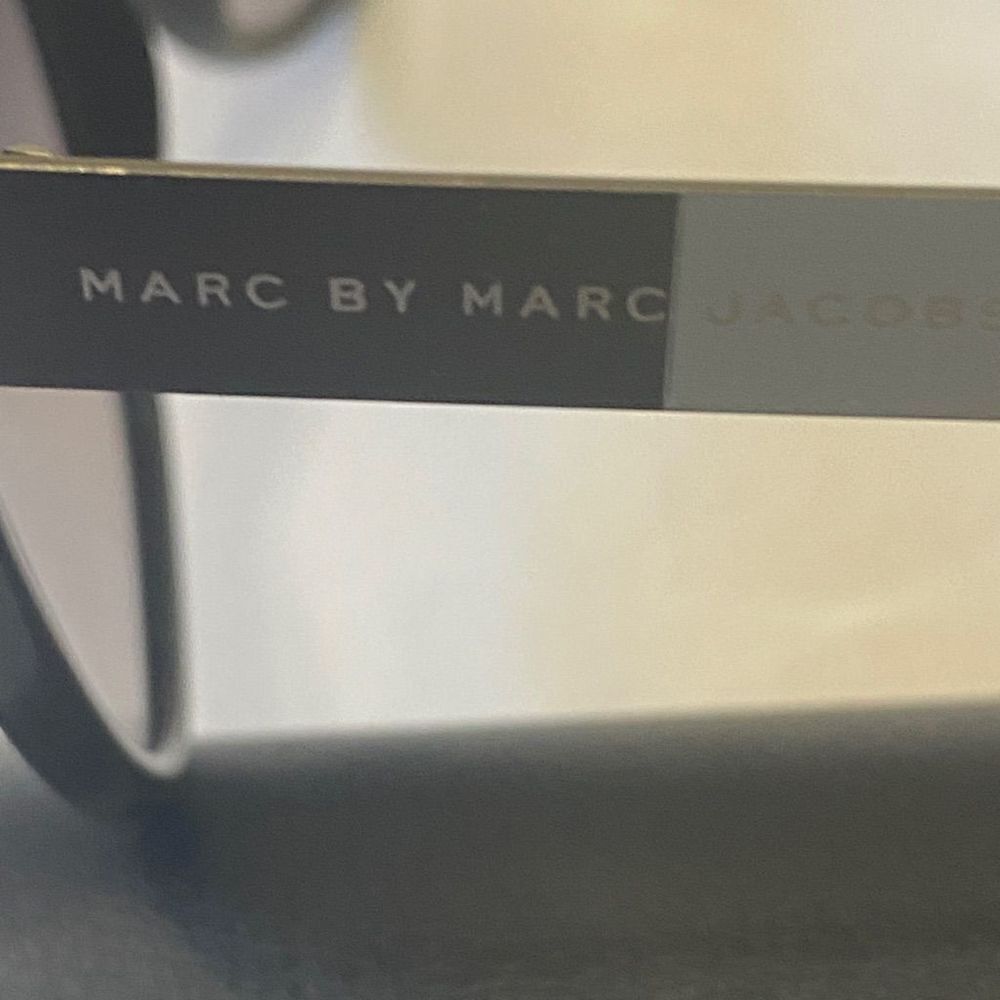 Marc by Marc Jacobs Sunglasses Black on Black with Brown,Silver, Gray Metal - Picture 9 of 16